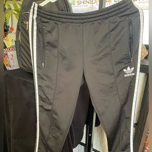 Adidas joggers sweatpants